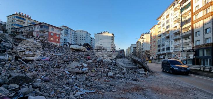 Екип на Националната асоциация на доброволците вече е в турския град Кахраманмараш и помага