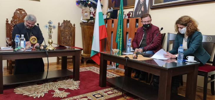 Подписаха договора за ремонта на камбанарията на храм-паметника "Рождество Христово" в Шипка