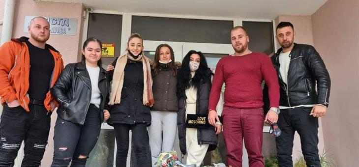 Инициативата "Помогни в нужда" зарадва семейства 