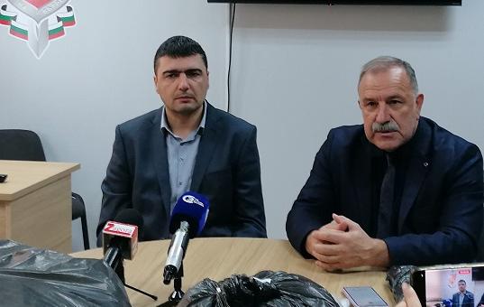 Майка и син, неговата приятелка и още двама мъже са задържани заради разпространение на наркотици в Стара Загора