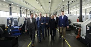 Министър-председателят Росен Желязков и председателят на Европейския съвет Антонио Коща посетиха военния завод „Арсенал“