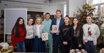 Коледен благотворителен еко базар организираха в ГПЧЕ "Ромен Ролан"