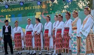„Нашенски фест 2026" събра поколенията в един незабравим празник на българския дух