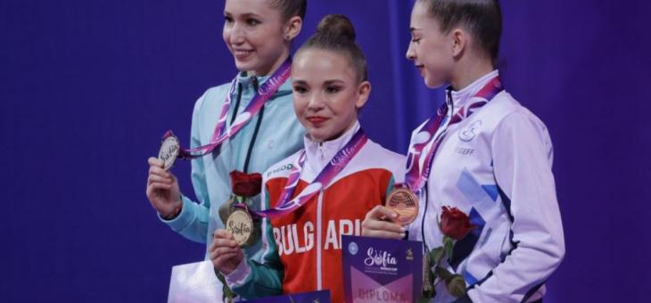 Два златни медала и един сребърен за Стилияна Николова на Световната купа