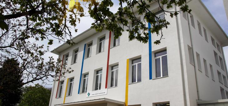 Професионална гимназия по компютърни науки и математически анализи "Проф. Минко Балкански" ще се проведе кратък курс по Python 