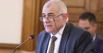 Министър Гьоков: Възможно е увеличение на заплатите на работещите в социалната сфера с 10%