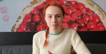 Яна от Украйна: Всеки ден живея с надежда близките ми да са живи