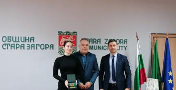 В Стара Загора наградиха шампионката по планинско ориентиране Яна Илиева 