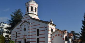 В Казанлък посрещат Чудотворната икона на Света Богородица „Неувяхващ цвят“