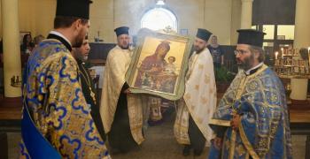 В Казанлък посрещнаха Чудотворната икона на Пресвета Богородица Скоропослушница