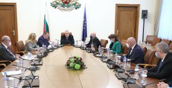 Националният план за ваксиниране срещу COVID-19 предвижда пет фази