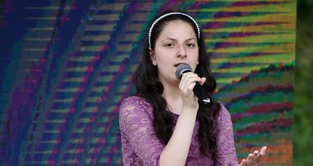 10-годишната Йоана от Стара Загора печели конкурси с талант и красив глас