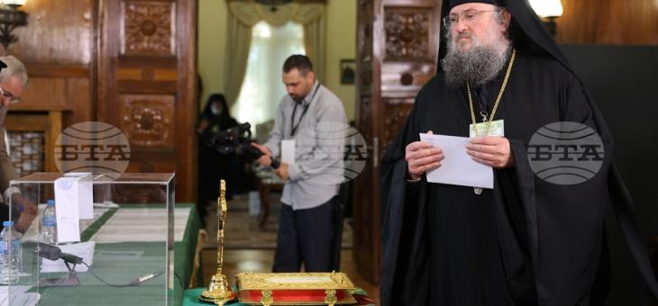 Започна гласуването за избор на патриарх от делегатите на патриаршеския църковен събор