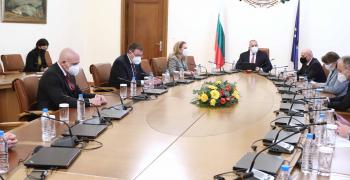 Обсъдиха разхлабване на мерките в определени сектори и бизнеси