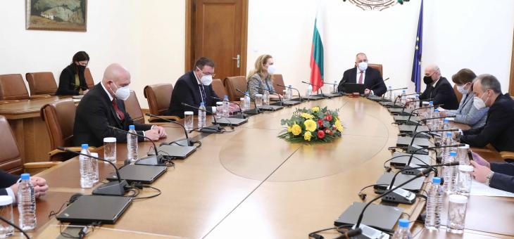 Обсъдиха разхлабване на мерките в определени сектори и бизнеси