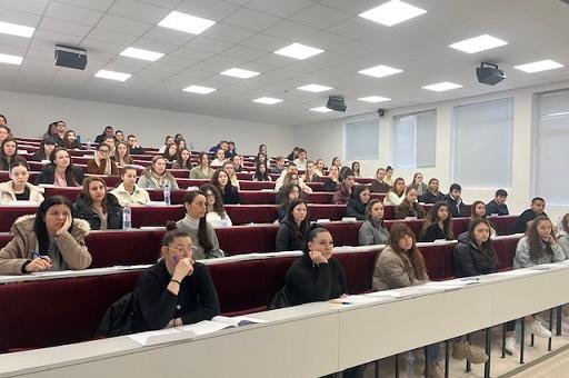 Силен интерес и активен старт на предварителните кандидатстудентски изпити
