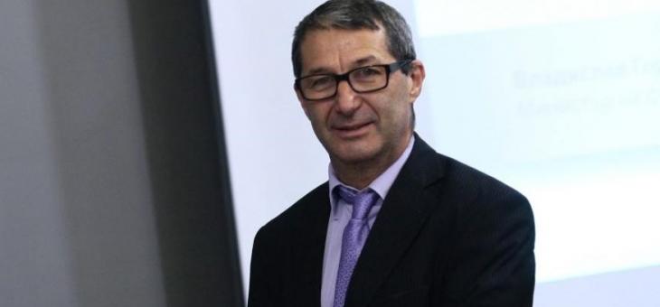 Почина Владимир Каролев