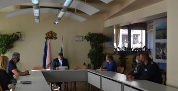 Засилен контрол по спазване на противоепидемичните мерки и в Казанлък