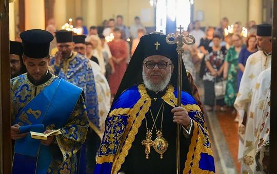 На Успение Богородично митрополит Киприан служи в Казанлък