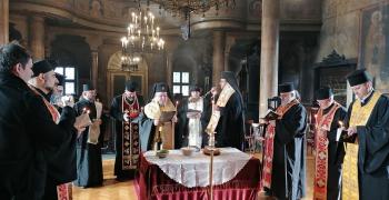 Старозагорският митрополит Киприан отслужи панихида в памет на загиналите при повторното Освобождение на Стара Загора