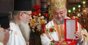 В Старозагорска епархия се поклониха пред икона на св. Трифон с вградена частица от мощите му