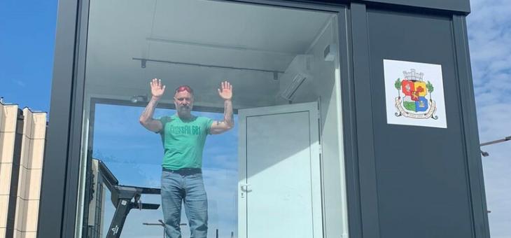 Социален експеримент "Стъклената клетка" започва в София