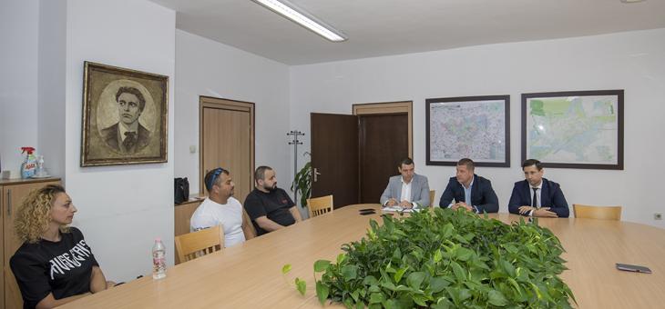 Кметът на Стара Загора Живко Тодоров призова за безкомпромисност при  неспазването на реда и закона при работата на нощните заведения   