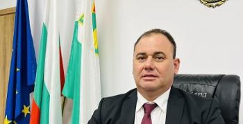 Поздравителен адрес от кмета на Община Раднево инж. Георги Петров по повод Деня на народните будители
