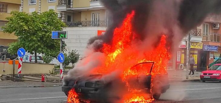 Лек автомобил изгоря в столицата