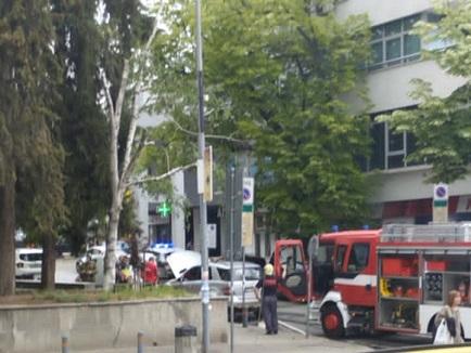 Лек автомобил се запали в центъра на Стара Загора