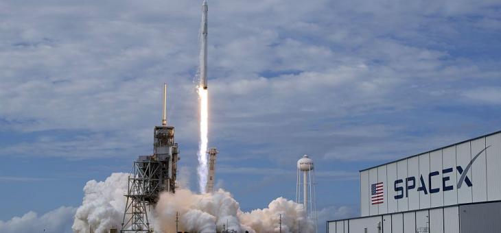 Българи са в екипа, работил за изстрелване на ракетата на SpaceX