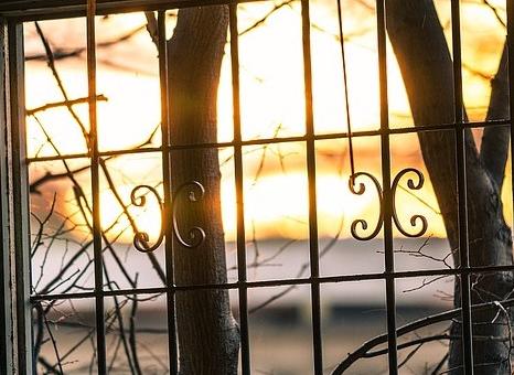 В Старозагорско: Крадци изнесоха мебели и техника от заведение
