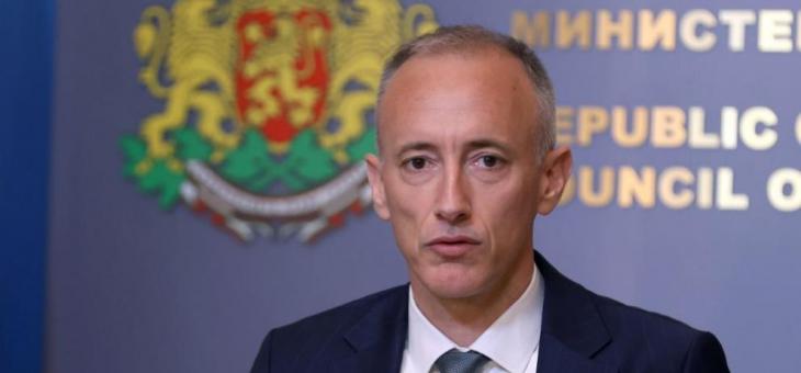 Министър Красимир Вълчев: Днес празнуваме знанието, отдаваме почит на учителите и се радваме на усмивките на децата