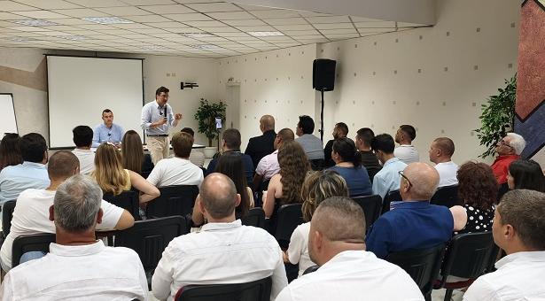 Повече от 100 млади социалисти обсъдиха бъдещето на лявото в България в навечерието на Бузлуджа