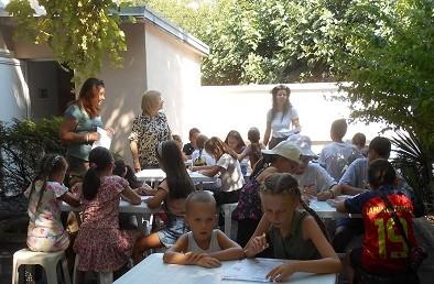 „Забавно лято“ в библиотека „Родина“ продължава с книги, загадки, STEM занимания и творчески ателиета