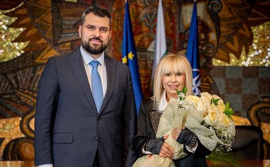Лили Иванова бе удостоена със „Златна лаврова клонка" на Министерството на външните работи   