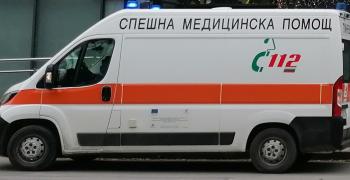 Пътен инцидент между автовоз и микробус на Подбалканския път