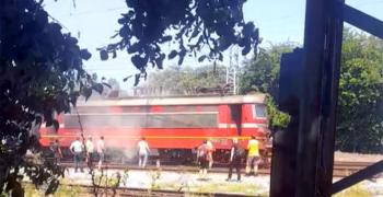 В Бургас се запали локомотив