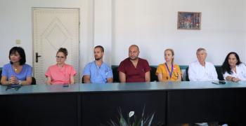 Областният управител Иван Чолаков награди екипите от УМБАЛ "Проф. д-р Стоян Киркович", спасили пострадалите при катастрофата със сръбския автобус