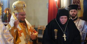 На Сретение Господне митрополит Киприан въдвори игумения в Казанлъшкия манастир