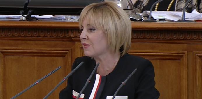 Мая Манолова е председателят на Комисията по ревизията в парламента