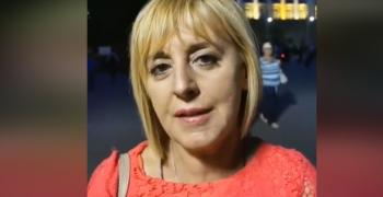 Манолова: Депутатите на Борисов да предложат референдум за промените в Конституцията