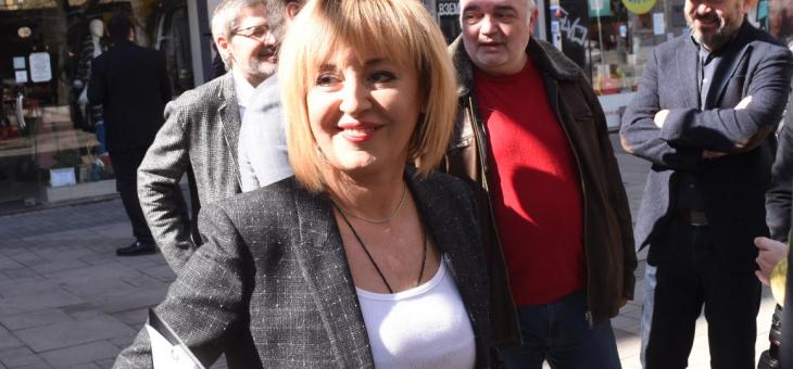 Манолова ще открие офис и предизборната кампания на „Изправи се! Мутри вън!" в Казанлък