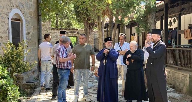Провериха ремонтните дейности на църковните паметници на културата в Мъглиж