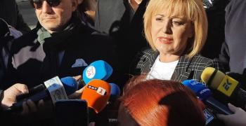 Манолова и Отровното трио ще обявят името и формата, с които ще се явят на изборите