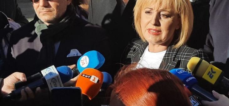 Манолова и Отровното трио ще обявят името и формата, с които ще се явят на изборите