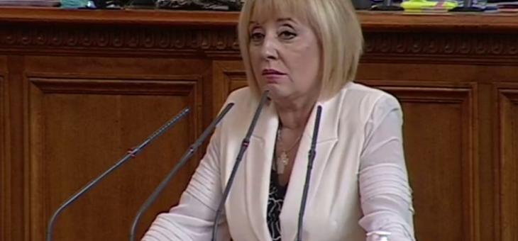 Манолова: Потресаващо е полицай да снима с личния си телефон момиче с разкъсани дрехи и с белезници