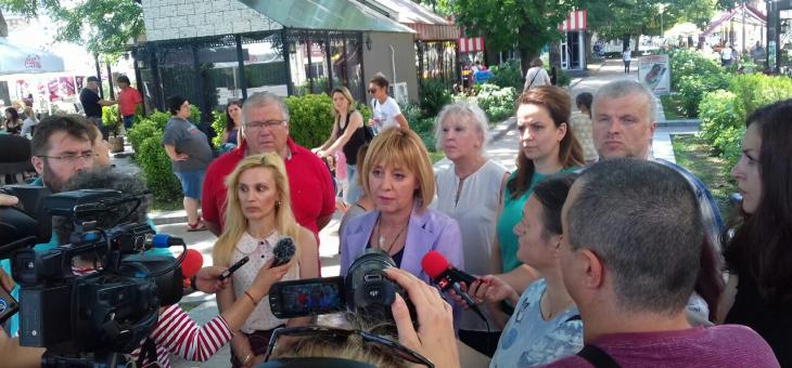 Манолова: Борисов се готви да удължи мандата на парламента с два месеца