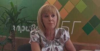 Манолова ще поиска от президента и премиера да предложат референдум по въпросите за промените в Конституцията