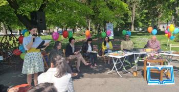 Старозагорският парк  "Пети октомври" стана сцена на петчасов Маратон на четенето